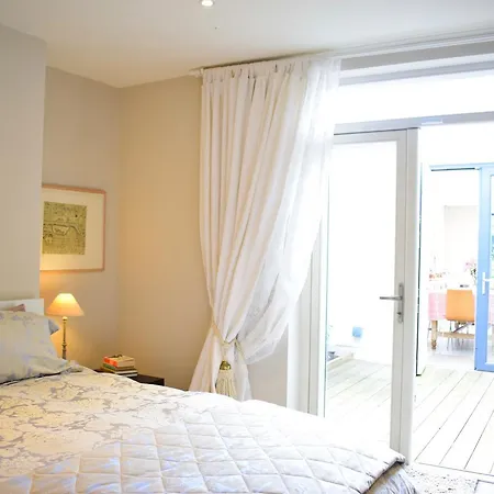2 Bedroom Townhouse In City Centre
