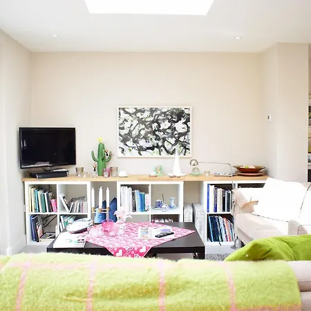 2 Bedroom Townhouse In City Centre *