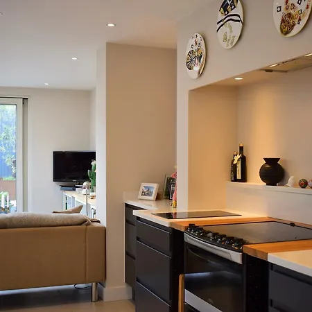 Apartamento 2 Bedroom Townhouse In City Centre