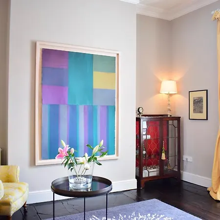 2 Bedroom Townhouse In City Centre