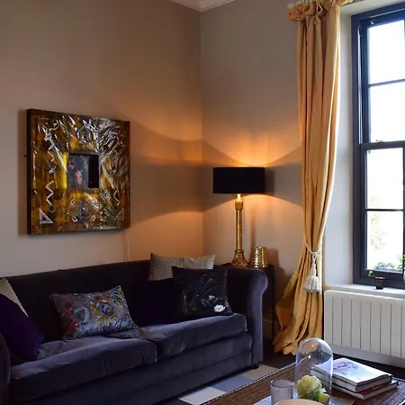 2 Bedroom Townhouse In City Centre